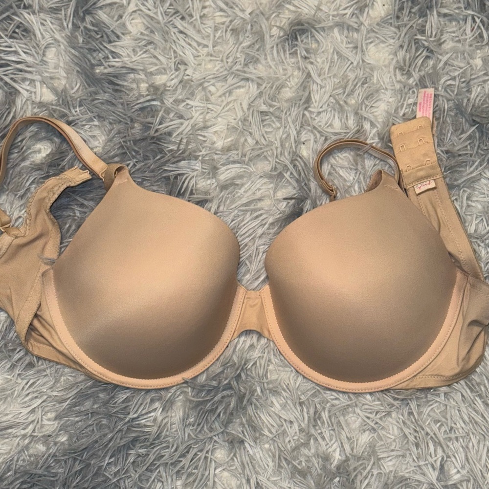 VS PINK Wear Everywhere Lightly Lined T-Shirt Bra